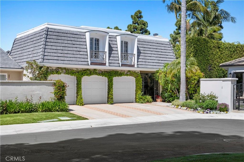 Photo of 14 Rue Chantilly, Newport Beach, CA 92660 (MLS # NP26040922)