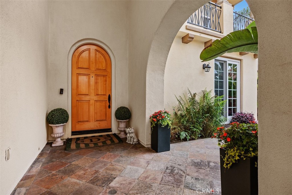 3219 Avenida La Cima