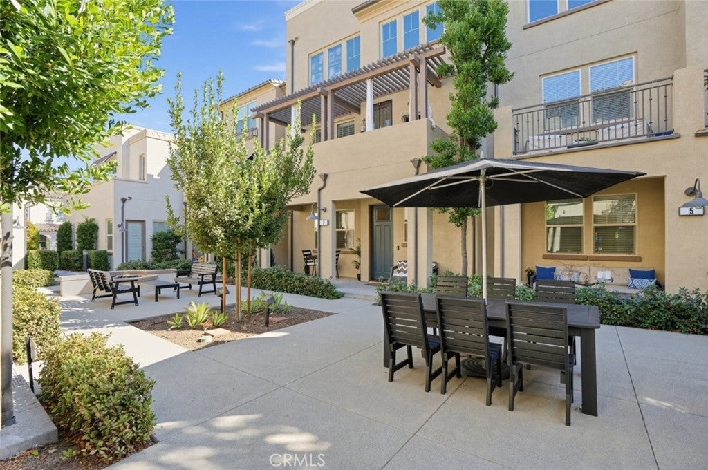 7 Higo Street