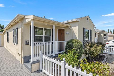 Photo of 4730 Winona Ave Ave, San Diego, CA 92115 (MLS # 250042632SD) Photo of 4730 Winona Ave Ave, San Diego, CA 92115 (MLS # 250042632SD)