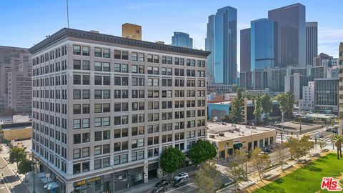 Photo of 108 W 2nd Street #311, Los Angeles, CA 90012 (MLS # 26800737)