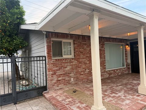 Photo of 16823 Simonds Street, Granada Hills, CA 91344 (MLS # SR26123875)