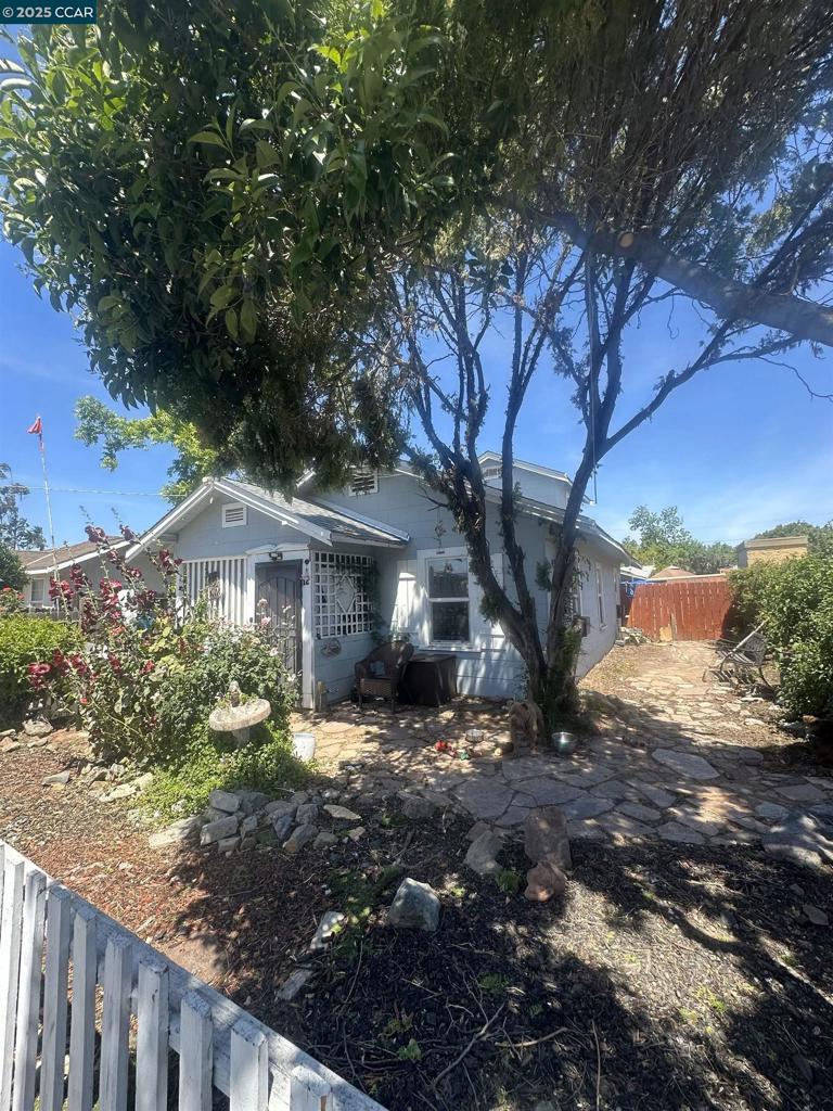 Great starter home or investment , adu potential. Large lot new roof 2024 front house , roof on detached garage new 2019 . Newer flooring throughout installed 2020 . new widows. washer dryer hock up , stove, refrigerator , tenants have been given notice to move.show with appointment 24 hour notice . This home qualifies for 100 percent financing its in a census track special criteria applies. priced to sell.short distance to restaurants stores. Near freeway and bart. Will be vacant soon.