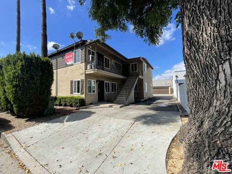 Photo of 7419 Woodley Avenue #1, Van Nuys, CA 91406 (MLS # 26796283)