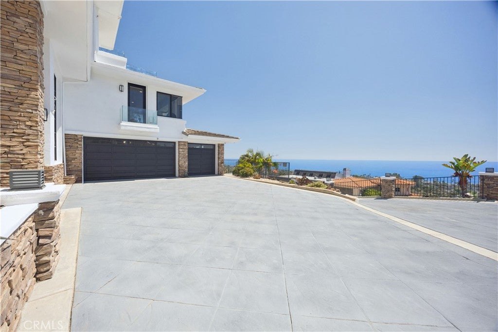 1076 Skyline Drive, Laguna Beach CA 92651 - Photo 7