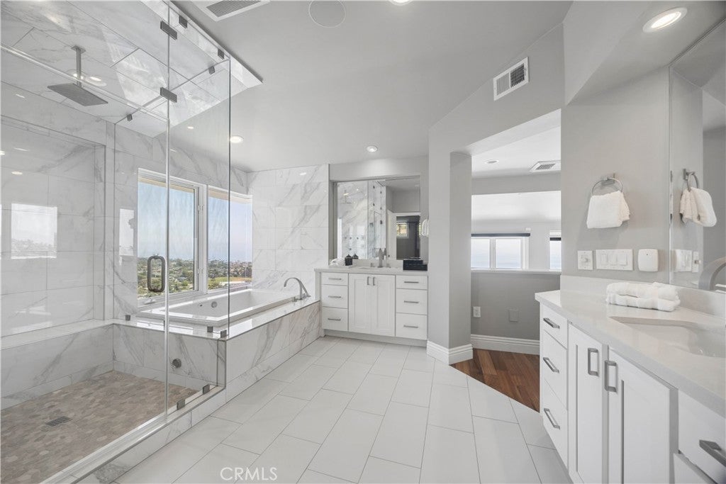 1076 Skyline Drive, Laguna Beach CA 92651 - Photo 50