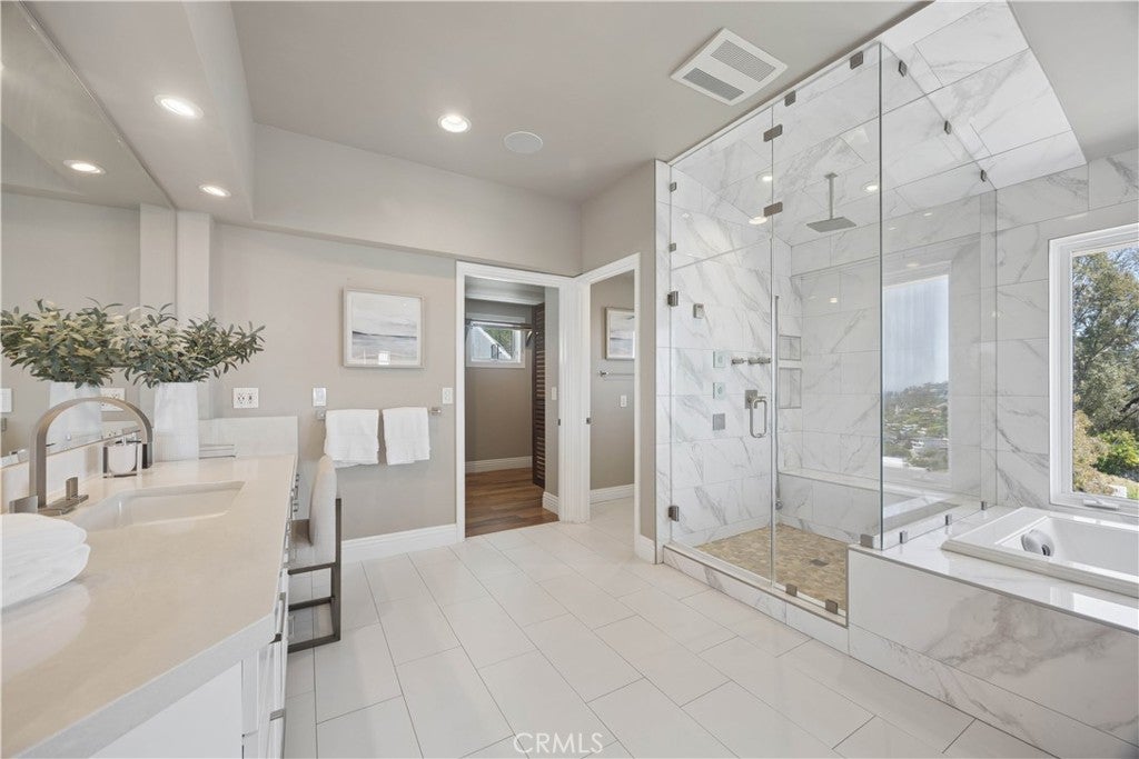 1076 Skyline Drive, Laguna Beach CA 92651 - Photo 48
