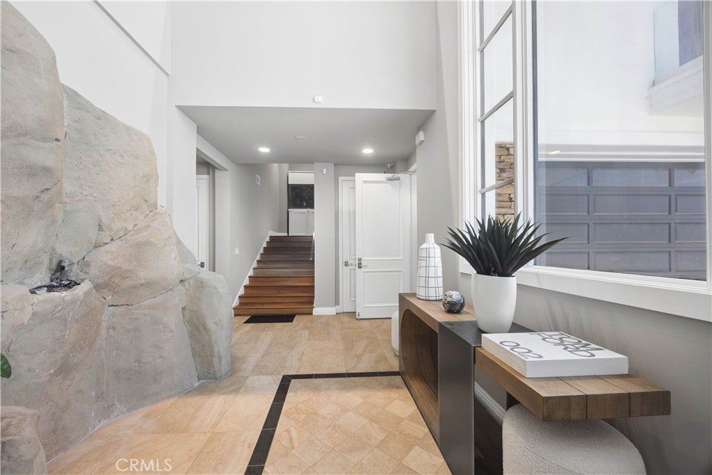 1076 Skyline Drive, Laguna Beach CA 92651 - Photo 24