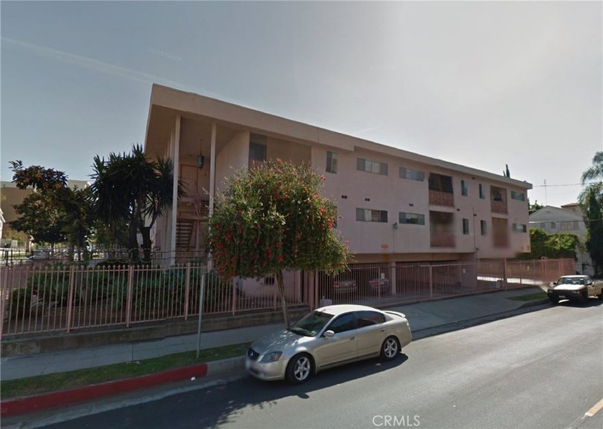 941 S GRAMERCY PL is a beautiful 12 unit residential income property located in Koreatown neighborhood of Los Angeles.

The property features 12 spacious and beautiful 1 Bedroom 1 Bathroom units with 12 assigned parking.

Centrally located and close to all amenities of the town this property has always been in high demand rental market. Current monthly gross rental income   of $17,600 and $211,200  annually, provide a huge opportunity for rent increase and more profit for the new owner. 



2 of the units ( 1 Bedroom, 1 Bathroom) may be delivered vacant.



More information and details are available upon request.