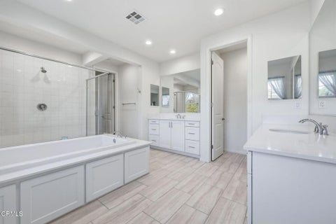 Tiny photo for 599 Alabama Street, Ventura, CA 93001 (MLS # V1-39276)