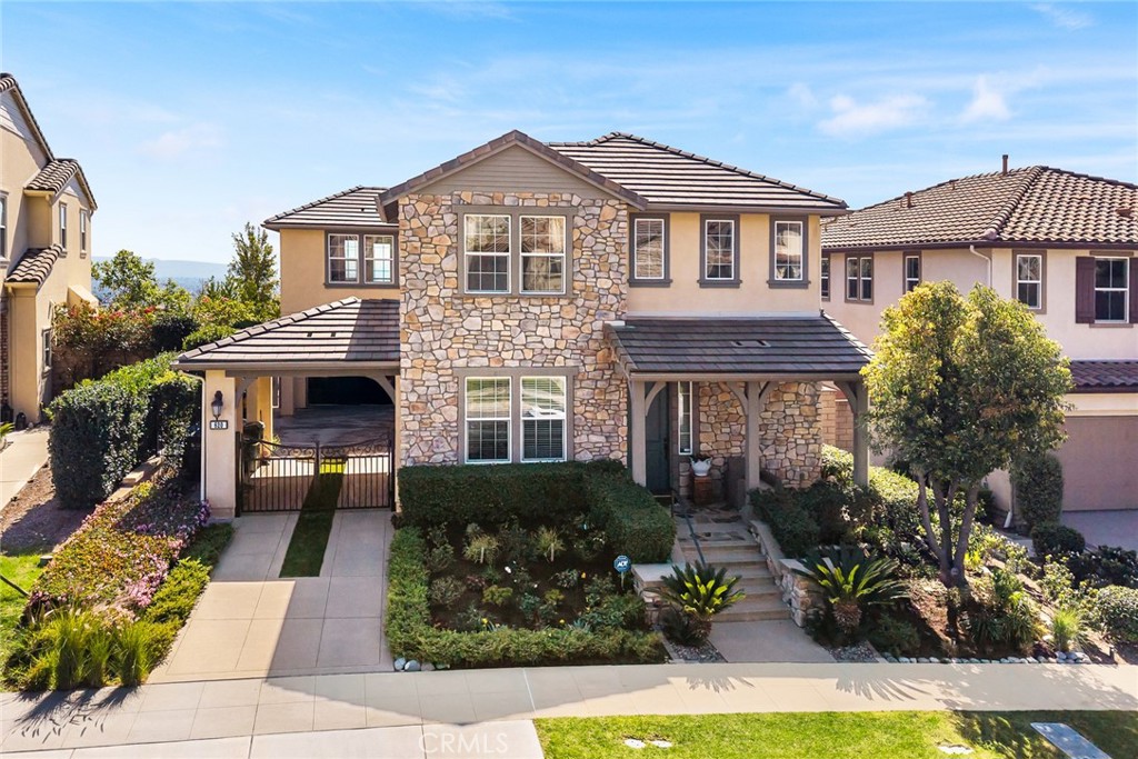 620 E Mandevilla Way