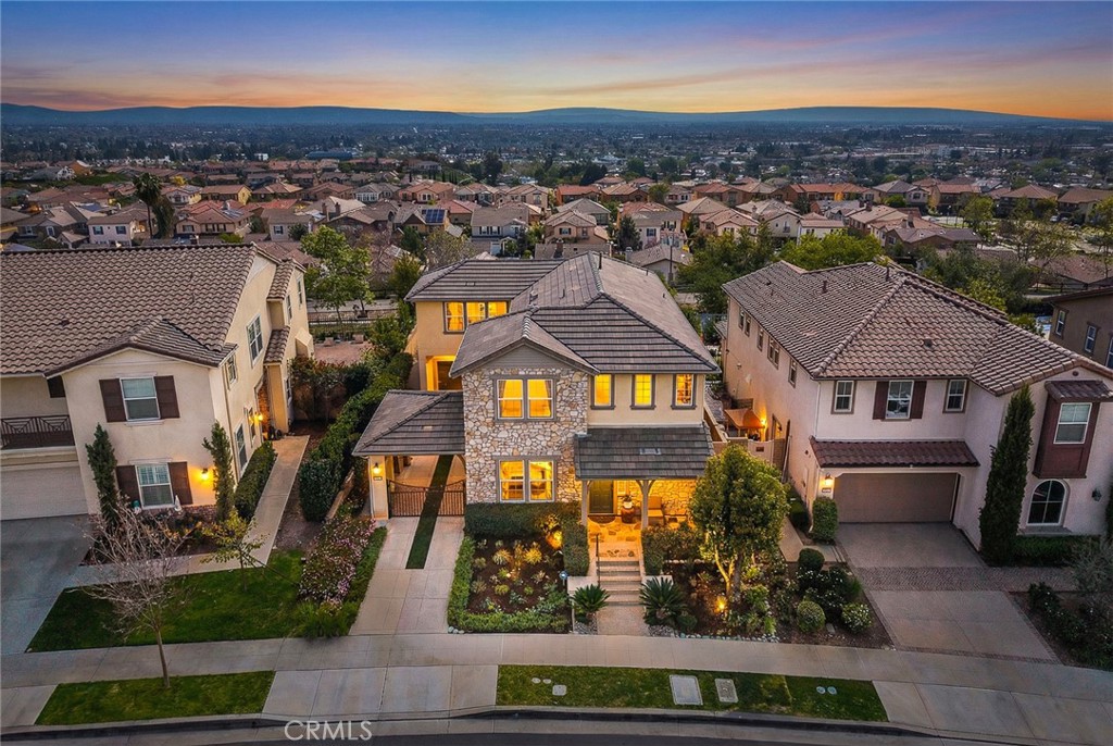 620 E Mandevilla Way