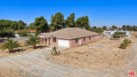 Photo of 1659 W Columbia Way, Lancaster, CA 93534 (MLS # 26104742)