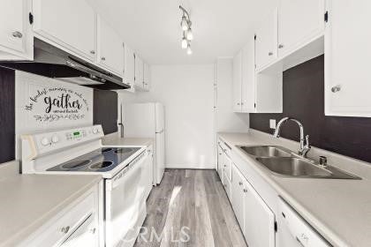 1800 E Heim