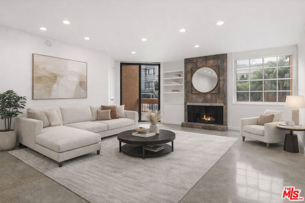 Photo of 740 N Kings Road #102, West Hollywood, CA 90069 (MLS # 26641781)