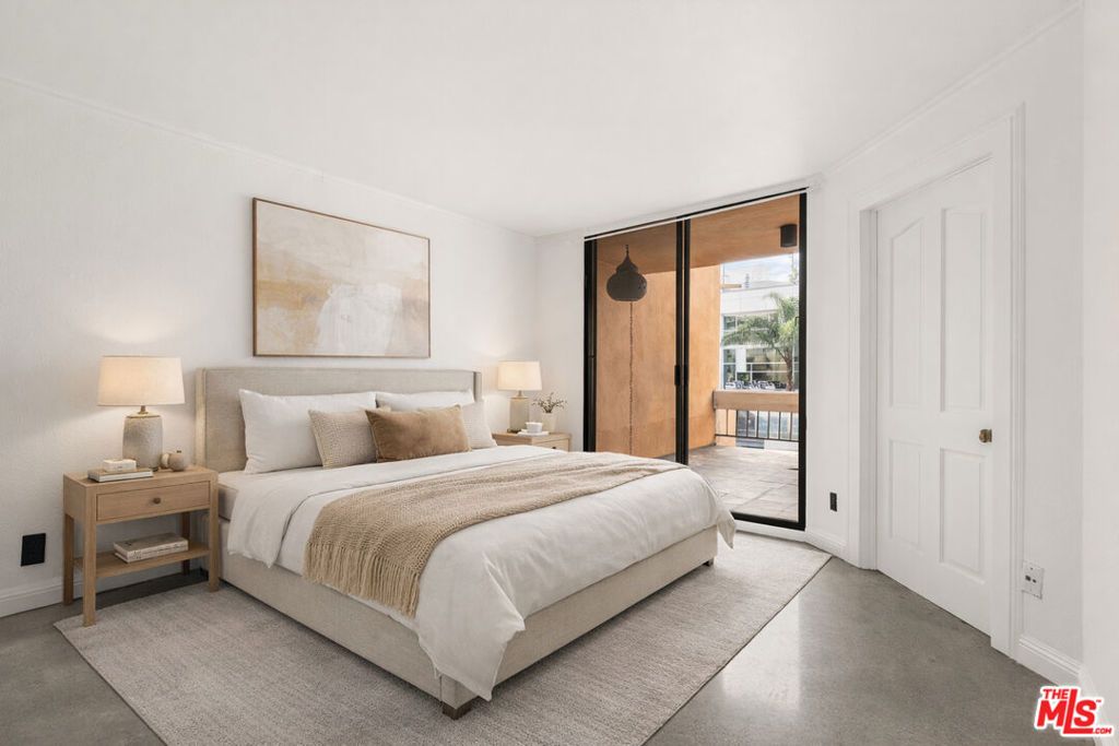 Photo of 740 N Kings Road #102, West Hollywood, CA 90069 (MLS # 26641781)