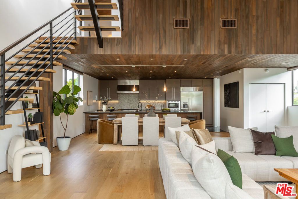Photo of 520 Broadway Street, Venice, CA 90291 (MLS # 25544123)