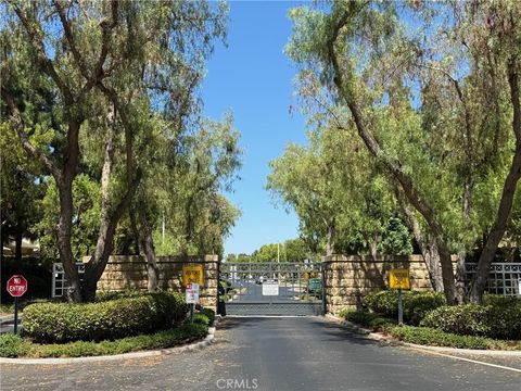 Photo of 27 HIGHFIELD GLEN Gln, Irvine, CA 92618 (MLS # OC25156530) Photo of 27 HIGHFIELD GLEN Gln, Irvine, CA 92618 (MLS # OC25156530)