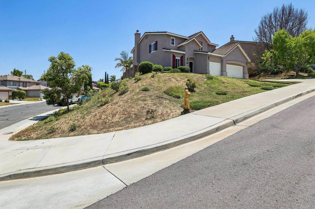 915 Applewilde Drive