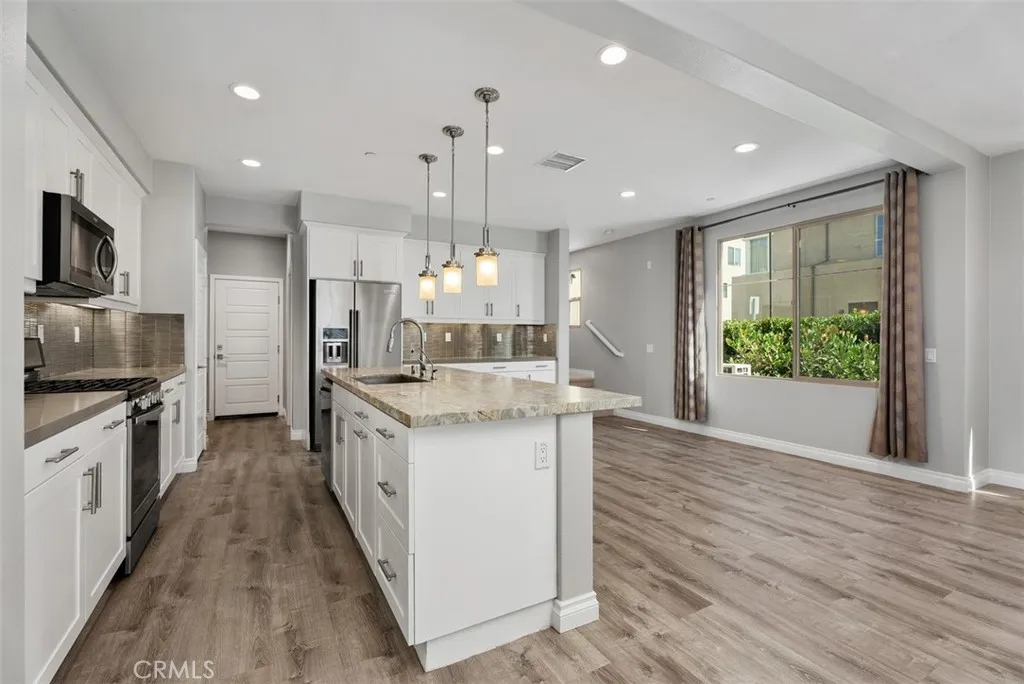 Irvine, California 92618, United States, 3 Bedrooms Bedrooms, ,3 BathroomsBathrooms,Residential,Active,194076