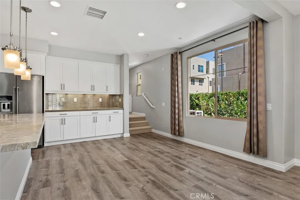 Irvine, California 92618, United States, 3 Bedrooms Bedrooms, ,3 BathroomsBathrooms,Residential,Active,194076