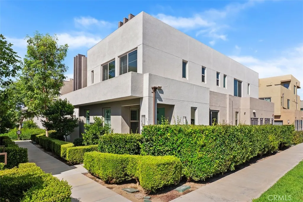 Irvine, California 92618, United States, 3 Bedrooms Bedrooms, ,3 BathroomsBathrooms,Residential,Active,194076