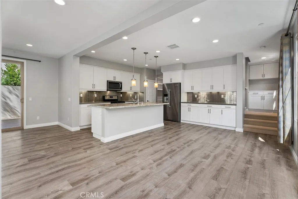 Irvine, California 92618, United States, 3 Bedrooms Bedrooms, ,3 BathroomsBathrooms,Residential,Active,194076