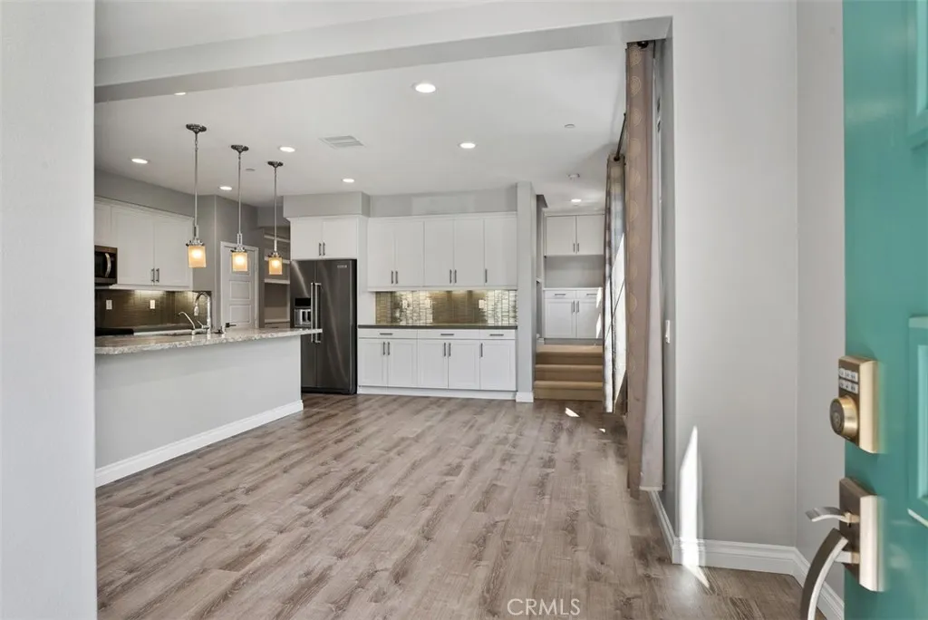 Irvine, California 92618, United States, 3 Bedrooms Bedrooms, ,3 BathroomsBathrooms,Residential,Active,194076