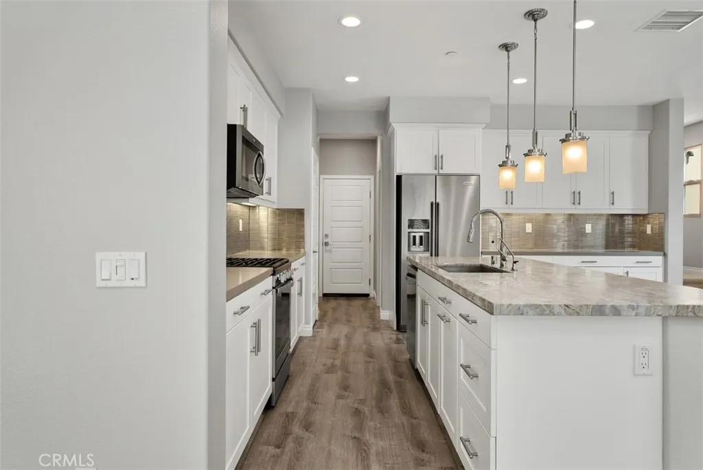 Irvine, California 92618, United States, 3 Bedrooms Bedrooms, ,3 BathroomsBathrooms,Residential,Active,194076