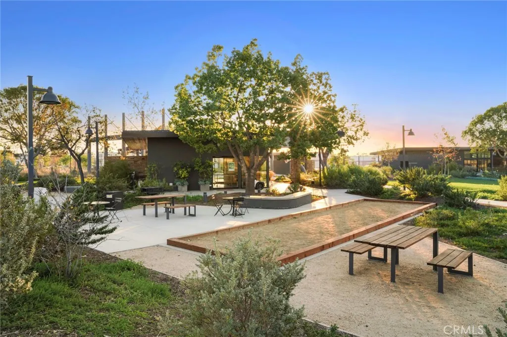 Irvine, California 92618, United States, 3 Bedrooms Bedrooms, ,3 BathroomsBathrooms,Residential,Active,194076