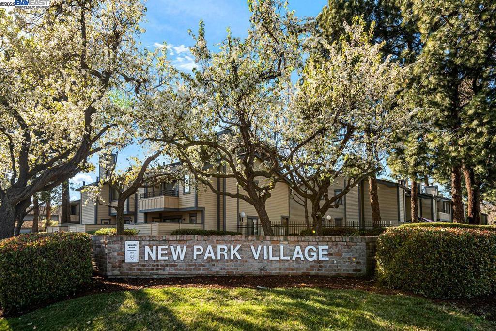 NEWPARK VILLAGE - Residential