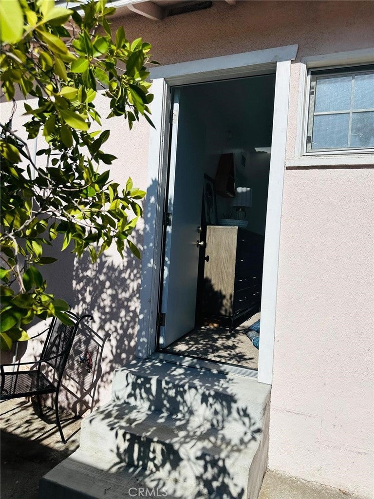 18155 Schoenborn St ST, Northridge CA 91325