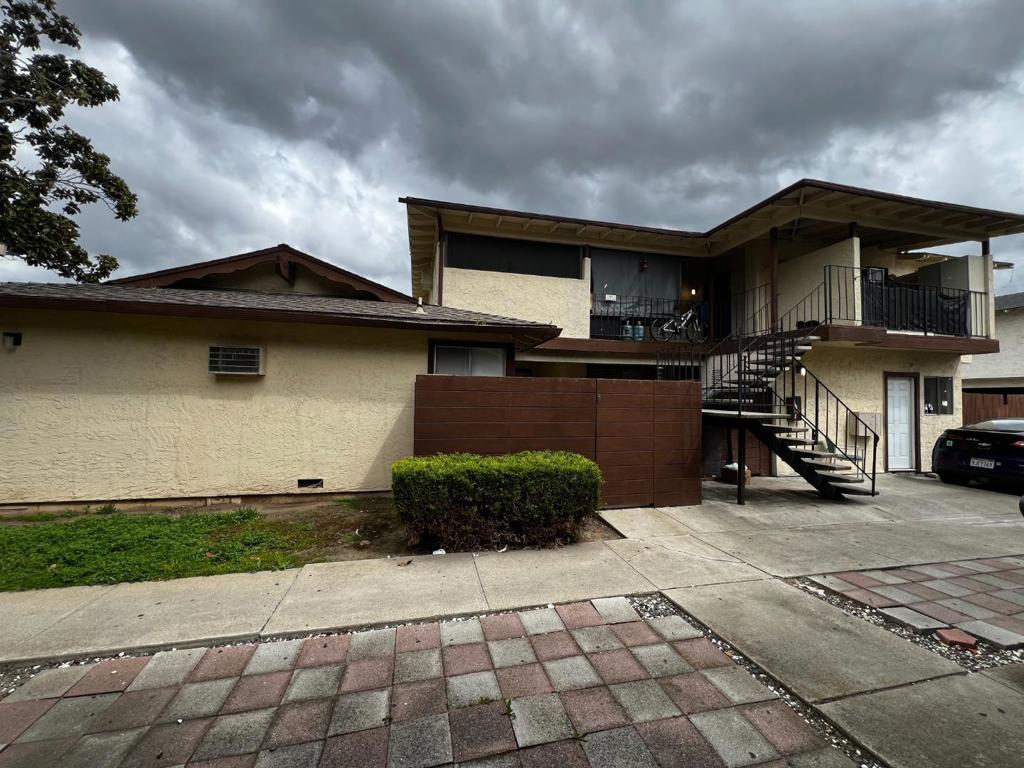 872 Canfield Court