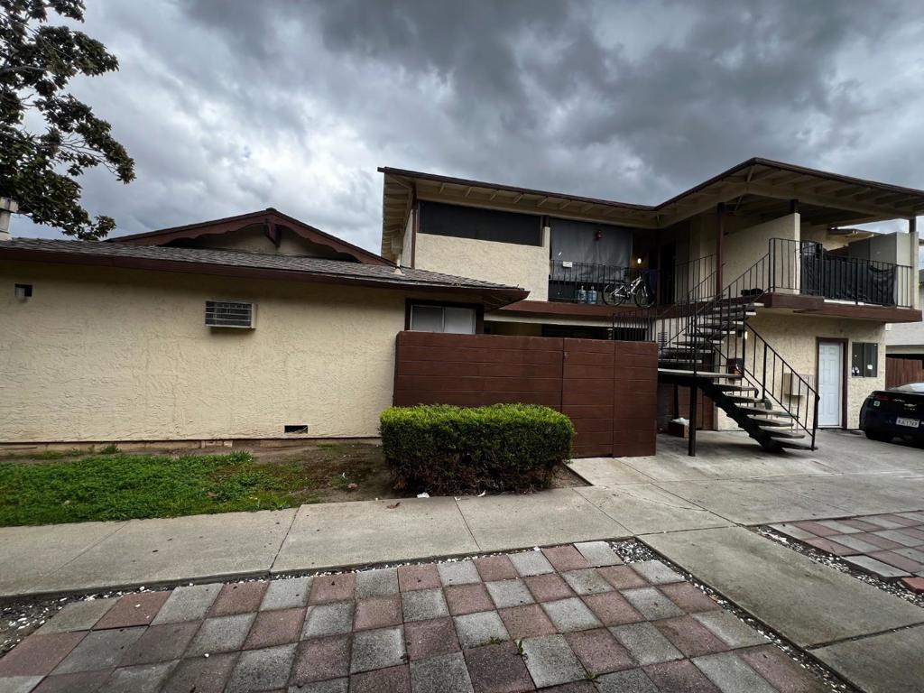 872 Canfield Court