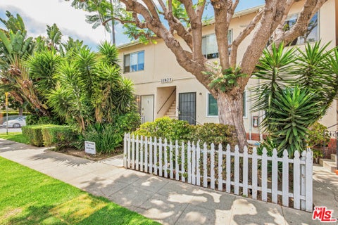 Photo of 11825 Iowa Avenue #1, Los Angeles, CA 90025 (MLS # 26851505)