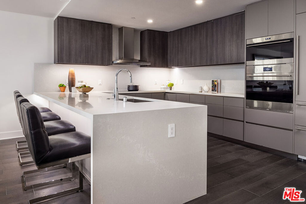 Properties 3 411 S Hamel Road 205