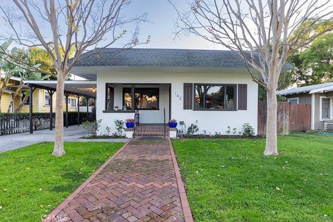 142 W Brookdale Fullerton CA 92832