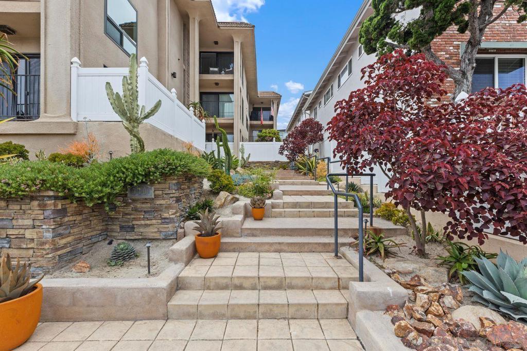 370 Rosecrans St 302