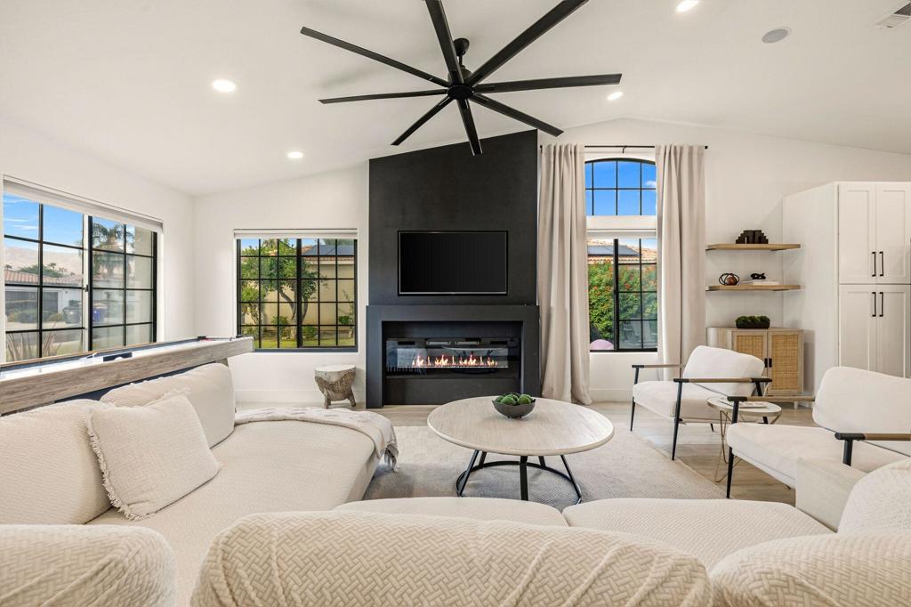 Canyon Crest - Residential