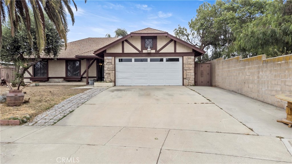2919 S Caldwell Ave