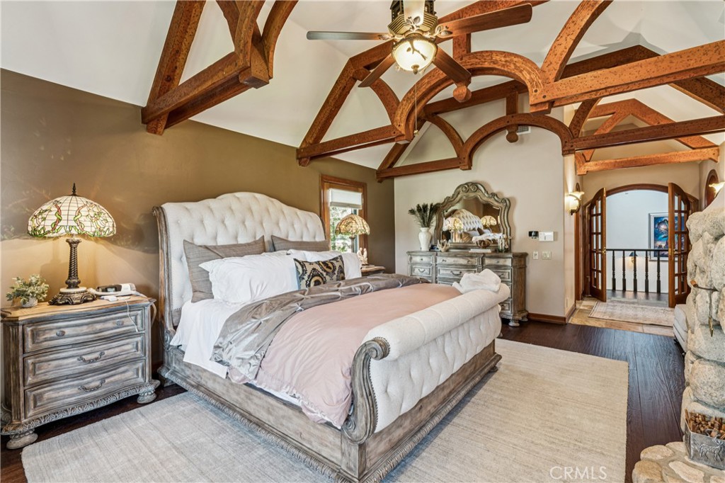 Lake Arrowhead, California, 92352, United States, 4 Bedrooms Bedrooms, ,5 BathroomsBathrooms,Residential,Active,2043850