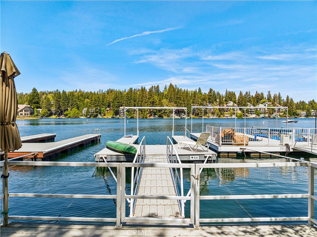 Lake Arrowhead, California, 92352, United States, 4 Bedrooms Bedrooms, ,5 BathroomsBathrooms,Residential,Active,2043850