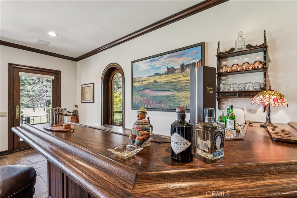 Lake Arrowhead, California, 92352, United States, 4 Bedrooms Bedrooms, ,5 BathroomsBathrooms,Residential,Active,2043850
