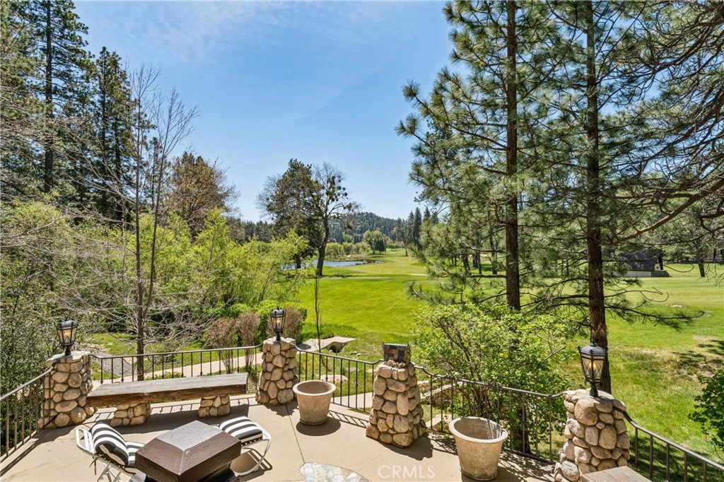 Lake Arrowhead, California, 92352, United States, 4 Bedrooms Bedrooms, ,5 BathroomsBathrooms,Residential,Active,2043850