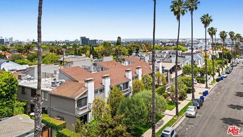 Photo of 1015 21st Street #B, Santa Monica, CA 90403 (MLS # 26789001)