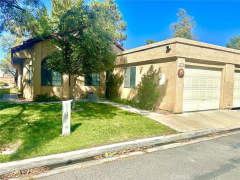 11718 Oak Street Apple Valley CA 92308