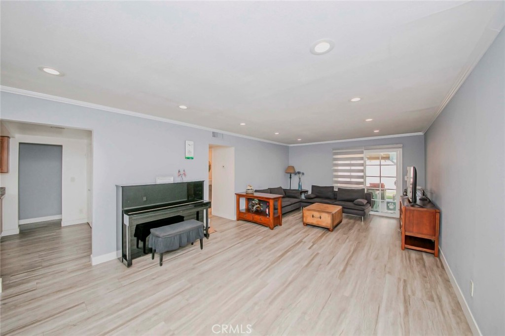 621 S Olive Avenue