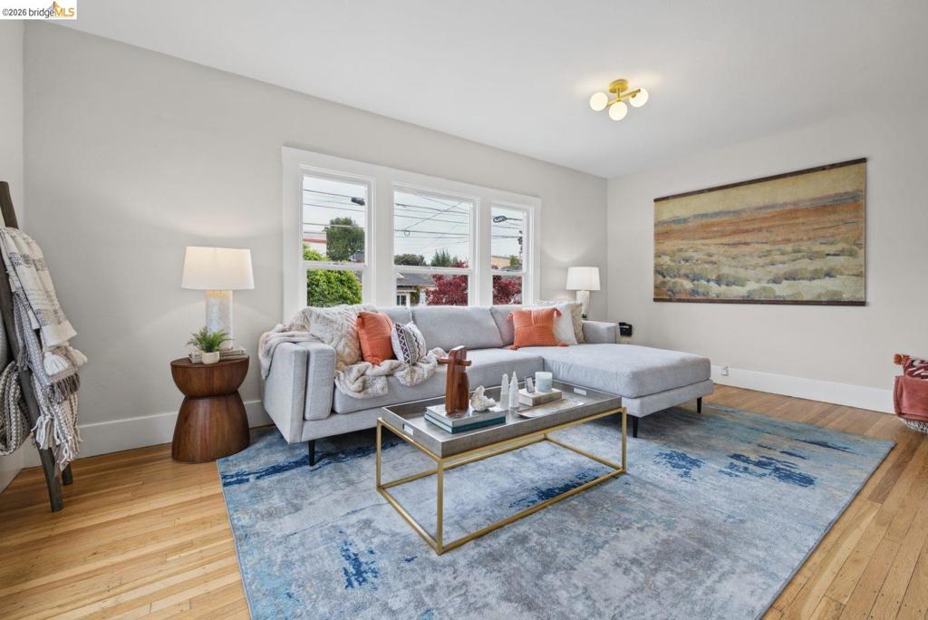 3929 Ruby St