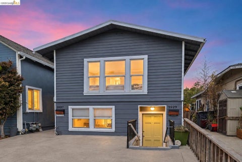 Photo of 3929 Ruby St St, Oakland, CA 94609 (MLS # 41152180)