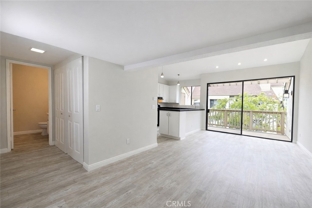 10520 Lakeside Drive N L